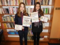 zleva: Barbora Dobroruková (3.místo 2.stupeň ZŠ), Magdalena Kunová (2.místo 2.stupeň ZŠ)